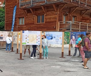 Signalétique touristique - Mobilier d'exposition - Portraits Vanoise - Fabrication PIC BOIS