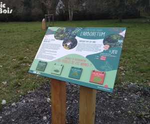 Signalétique touristique - Mobilier interactif - Jeu arboretum - Fabrication PIC BOIS