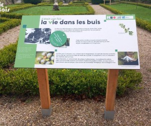 Signalétique touristique - Mobilier interactif - La vie dans les buis - Fabrication PIC BOIS