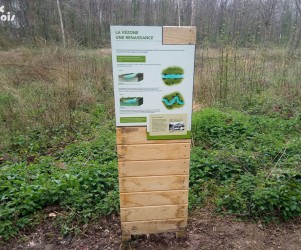 Signalétique touristique - Totem - Renaissance de la Vézone - Fabrication PIC BOIS