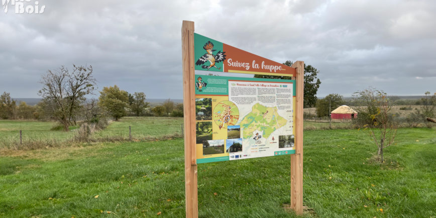 Signalétique touristique - Panneau d'information - Suivez la Huppe - Fabrication PIC BOIS