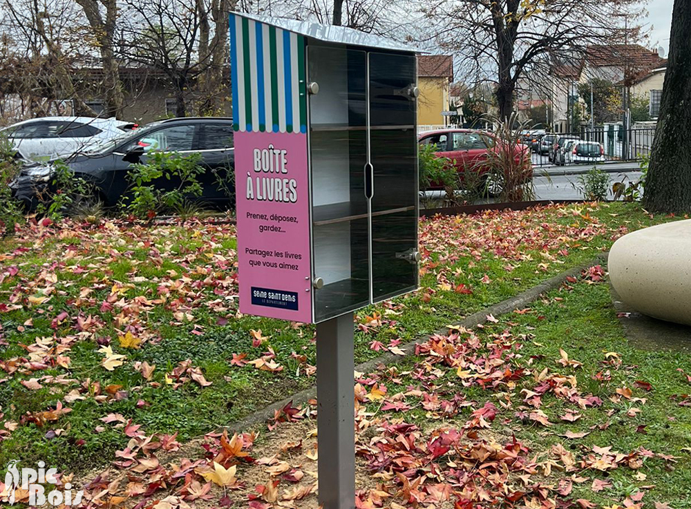 Signalétique touristique - Boîte à livres - Un pan - Fabrication PIC BOIS