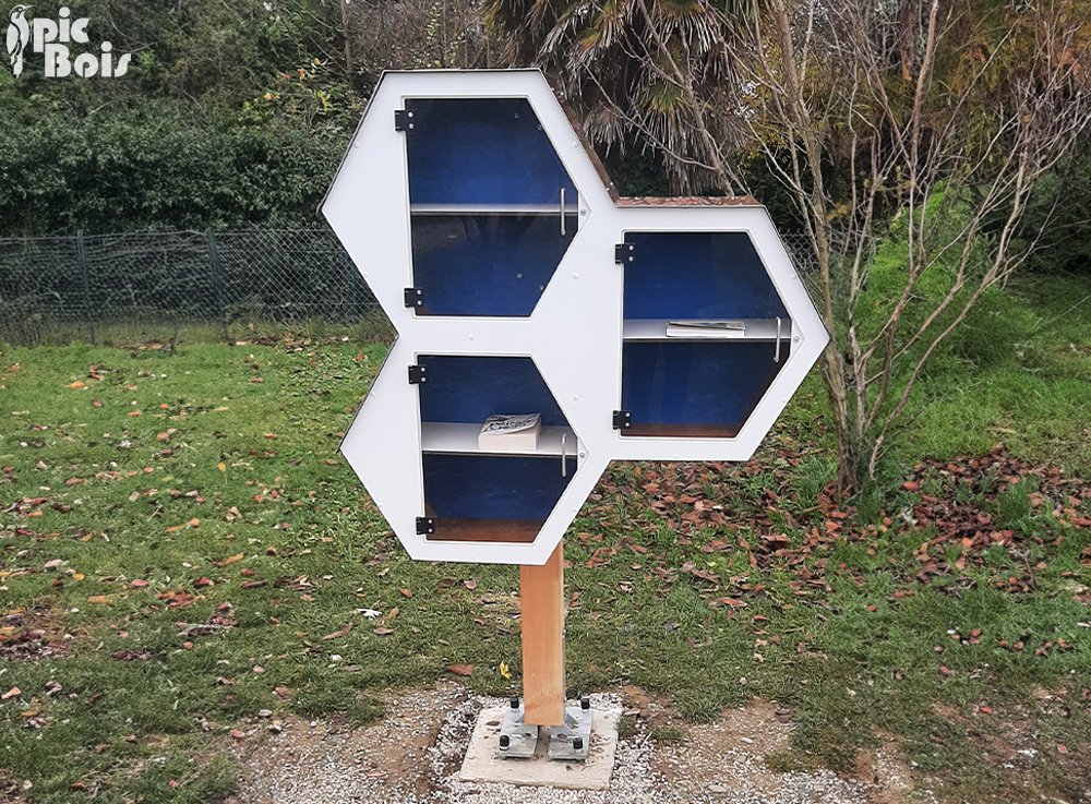 Signalétique touristique - Boîte à livres - Alvéole - Fabrication PIC BOIS