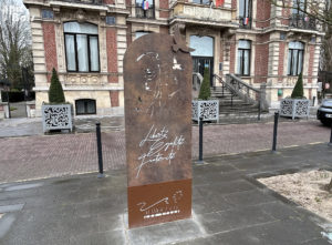 Signalétique touristique - Totem - Devise française - Fabrication PIC BOIS