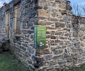 Signalétique touristique - Panneau d'angle - Fabrication PIC BOIS