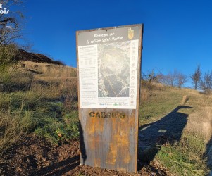 Signalétique touristique - Totem - Colline Saint Martin - Fabrication PIC BOIS