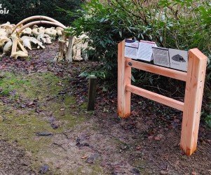 Signalétique touristique - Mobilier interactif - Habitats préhistoire - Fabrication PIC BOIS