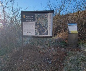 Signalétique touristique - Panneau d'information - La colline - Fabrication PIC BOIS