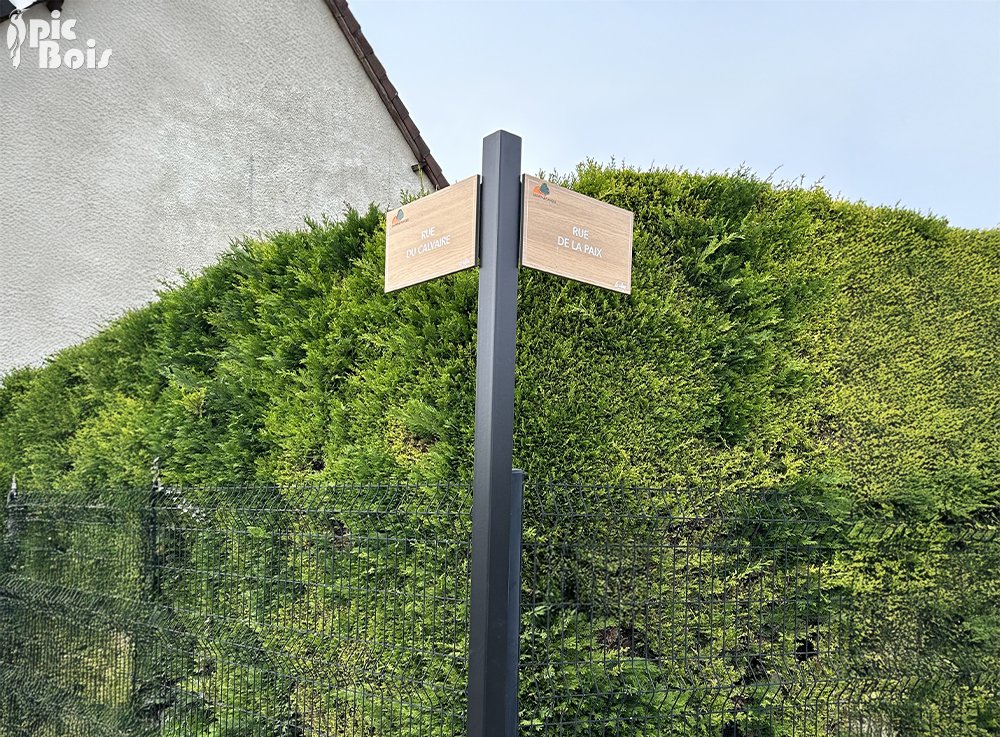 Signalétique touristique - Plaque de rue - Plaques d'angle - Fabrication PIC BOIS