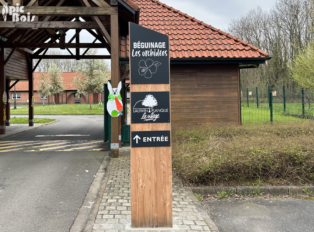 Signalétique touristique - Totem - Entrée résidence - Fabrication PIC BOIS