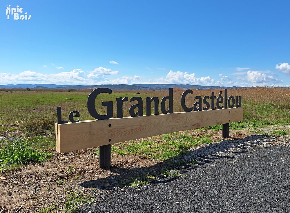 Signalétique touristique - Enseigne - Entrée de domaine - Fabrication PIC BOIS