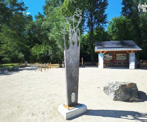 picbois-totem-73-st-pierre-d’albigny Signalétique touristique -Totem d'entrée - Fabrication PIC BOIS