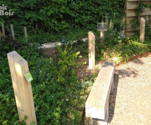 Signalétique touristique - parcours sensoriel - bornes empreintes - Fabrication PIC BOIS