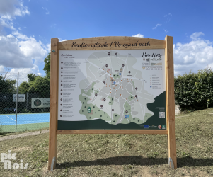 picbois – panneau d’accueil – 59 – Chigny Signalétique touristique - panneau d'accueil - sentier viticole - Fabrication PIC BOIS
