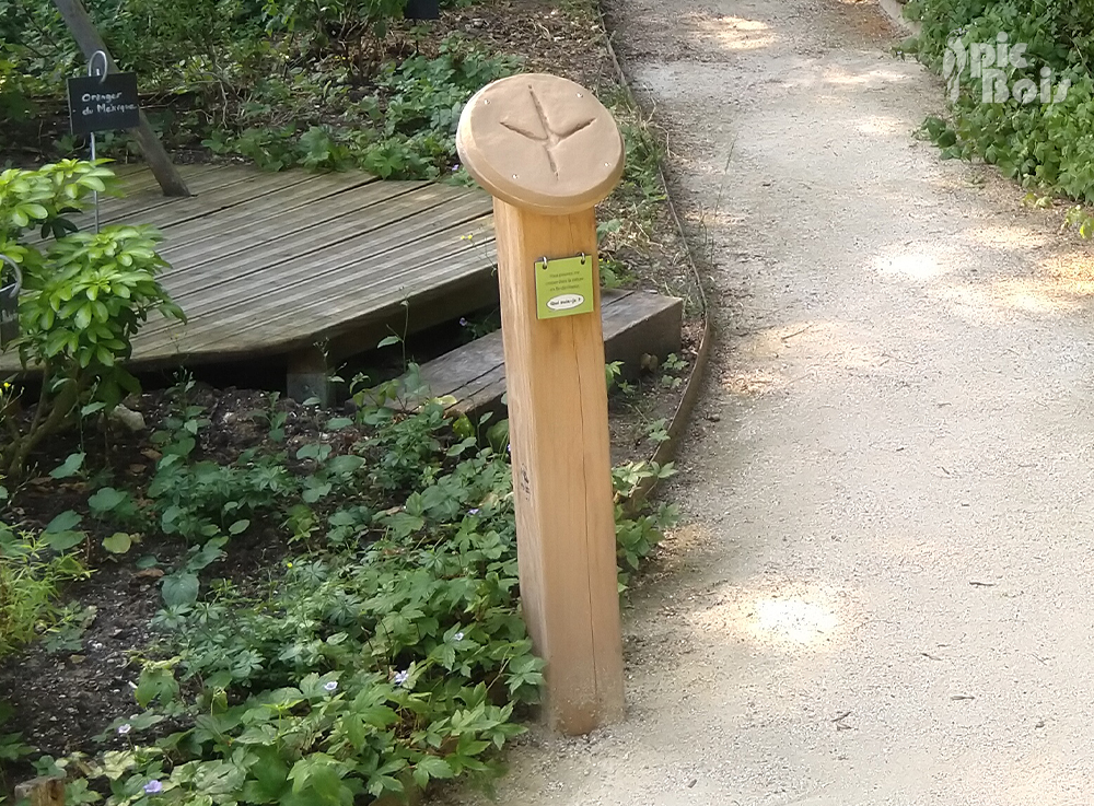 Signalétique touristique - parcours sensoriel - borne grande empreinte - Fabrication PIC BOIS