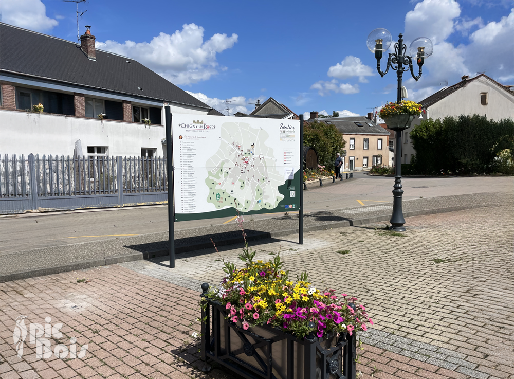 Signalétique touristique - Panneau d'information - sentier viticole - Fabrication PIC BOIS
