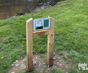 Signalétique touristique – Borne Questions-Réponses Trièdre – Fabrication PIC BOIS