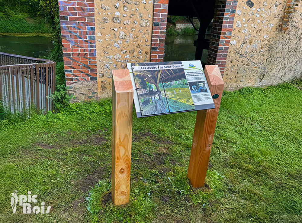 Signalétique touristique - Table de lecture - Le Lavoir 2 volets - Fabrication PIC BOIS