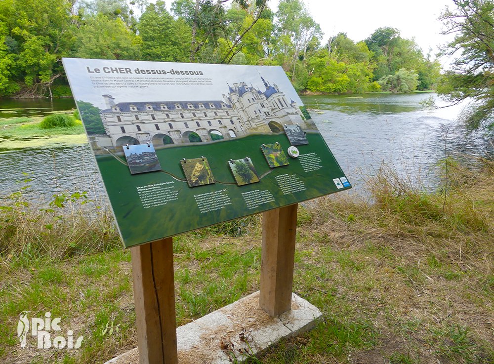 Signalétique touristique - Table de lecture avec jeu du chemin - Fabrication PIC BOIS