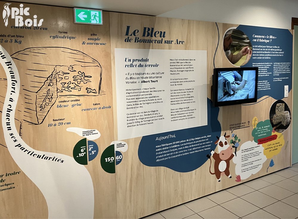 Signalétique touristique - Scénographie et muséographie - Le Bleu - Fabrication PIC BOIS