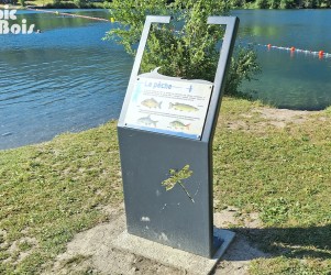picbois – Table de lecture – La pêche 73-Saint-Pierre d’Albigny Signalétique touristique - Table de lecture - La pêche - Fabrication PIC BOIS