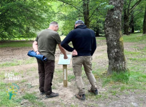 Signalétique touristique - Forestorium - Table de lecture -Situation - Fabrication PIC BOIS