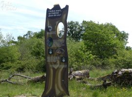 Signalétique touristique - Totem - Informations abre mort - Fabrication PIC BOIS