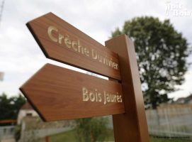 Panneau directionnel – Parc urbain du Bois Jaurès – Garges lès Gonesses (95) PIC BOIS - Panneau directionnel - Parc urbain du Bois Jaurès - Garges lès Gonesses (95)