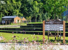 Ligne de mobiliers Rivier'Alp - Association compact et bois - SIL