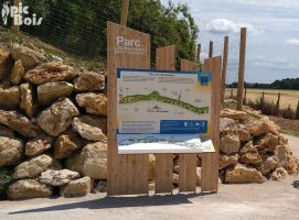 Panneau d’information avec plan en relief – Moissy-Cramayel (77) PIC BOIS - Panneau d'information avec plan en relief - Moissy-Cramayel (77)
