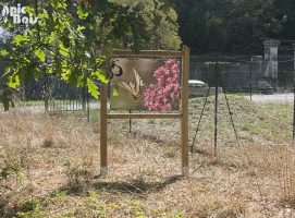 Signalétique touristique - Bâche - Papillon et fleurs - Fabrication PIC BOIS