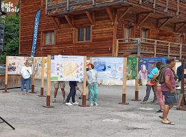 Signalétique touristique - Mobilier d'exposition - Portraits Vanoise - Fabrication PIC BOIS