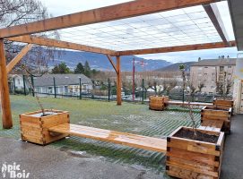 Signalétique touristique - Espaces extérieurs - Bancs jardinières - Fabrication PIC BOIS
