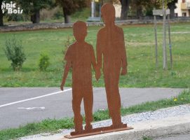picbois – Panneau école – Silhouettes enfants 65-Arreau Signalétique touristique - Panneau école - Silhouettes enfants - Fabrication PIC BOIS