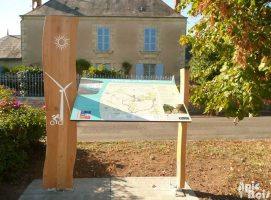 Signalétique de randonnée pédestre | PIC BOIS - Pupitre Thouars (79)