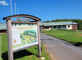 Signalétique touristique | Panneau d'information - Maison de la chasse - Saint Laurent (08)