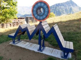 jeu-zodiaque Signalétique touristique | Banc avec jeu du zodiaque