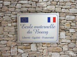 Plaque républicaine – Ecole du Bourg PIC BOIS - Plaque républicaine - Ecole du Bourg